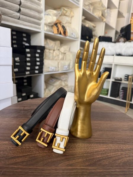 قشاط Fendi